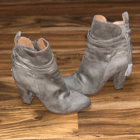 Steve Madden taupe heeled ankle booties - Picture 3 of 4